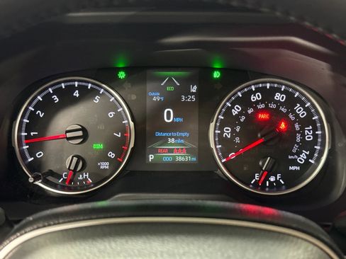 Used 2021 Toyota RAV4 XLE Premium AWD/4WD image 29