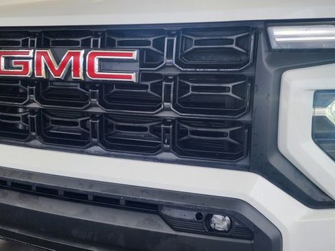 Used 2024 GMC Canyon Elevation w/ Convenience Package image 2