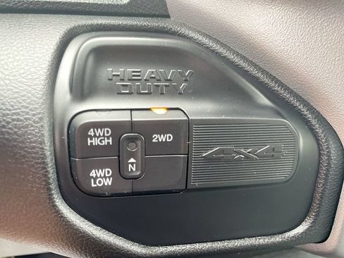 Used 2024 RAM 2500 Big Horn AWD/4WD image 24