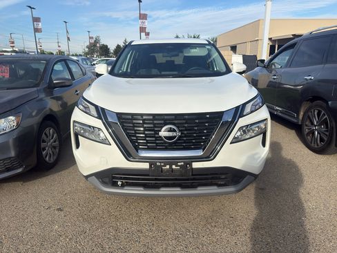 Certified 2023 Nissan Rogue SV FWD image 2