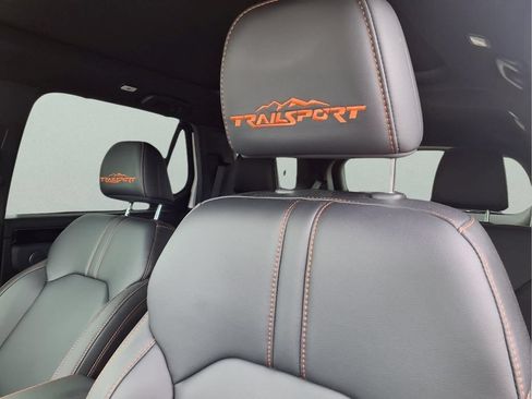 Certified 2025 Honda Pilot TrailSport image 17