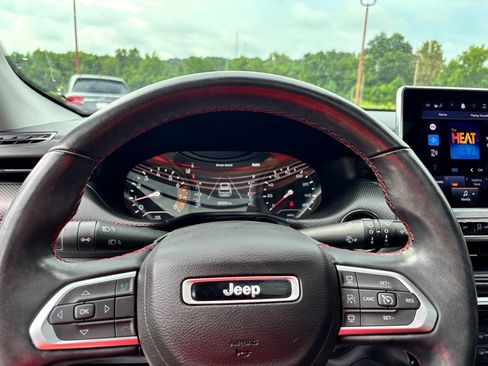 Used 2022 Jeep Compass Trailhawk w/ Sun and Sound Group AWD/4WD image 18