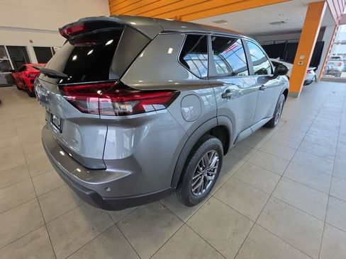 Used 2024 Nissan Rogue S AWD/4WD image 7