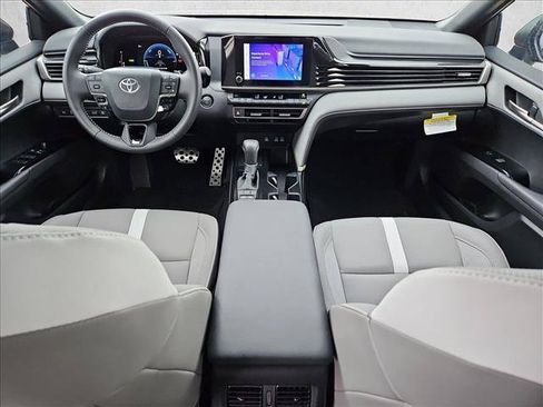 Used 2026 Toyota Camry SE w/ Convenience Package FWD image 18