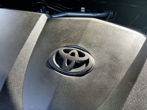 Used 2022 Toyota Camry XSE FWD image 30