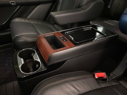 Certified 2023 Lincoln Aviator Reserve w/ Equipment Group 201A image 10