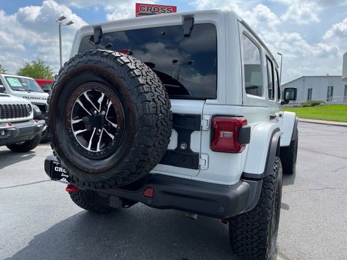 Used 2025 Jeep Wrangler Unlimited Rubicon AWD/4WD image 47