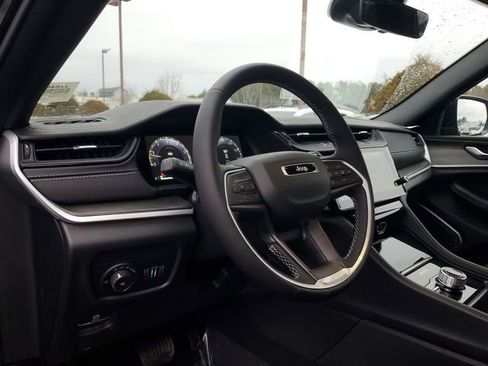 New 2026 Jeep Grand Cherokee Limited image 19