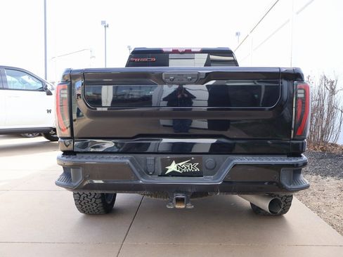 Used 2024 GMC Sierra 2500 AT4 w/ AT4 Premium Plus Package image 7