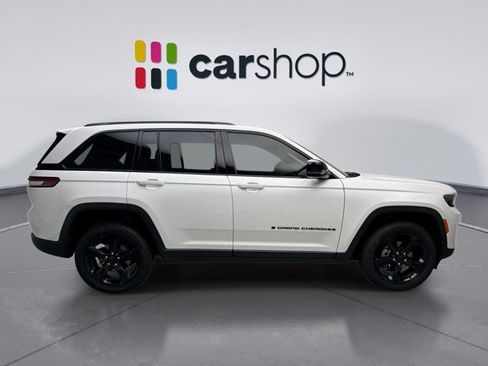Used 2024 Jeep Grand Cherokee Altitude AWD/4WD image 6
