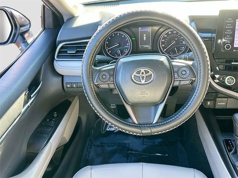 Used 2024 Toyota Camry SE image 20