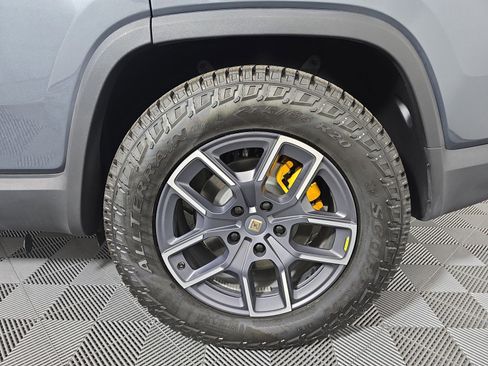 Used 2022 Rivian R1S Launch Edition AWD/4WD image 10