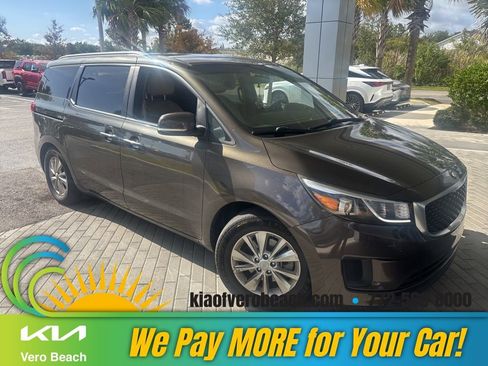 Used 2015 Kia Sedona LX w/ LX Convenience Package image 1