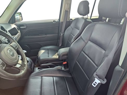 Used 2017 Jeep Patriot High Altitude AWD/4WD image 9