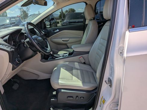 Used 2017 Ford Escape Titanium AWD/4WD image 27