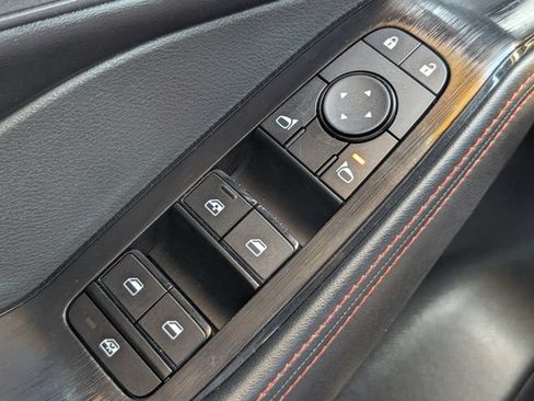 Used 2025 Nissan Rogue SV AWD/4WD image 24