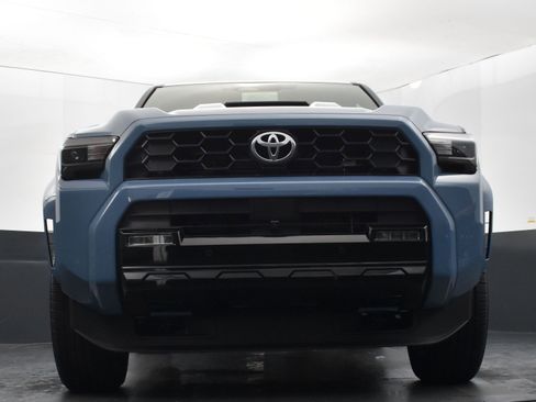 Used 2025 Toyota 4Runner TRD Sport Premium AWD/4WD image 42