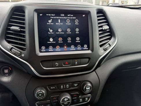 Used 2021 Jeep Cherokee Latitude Lux 80th Anniv w/ Quick Order Package 26U 80TH image 17