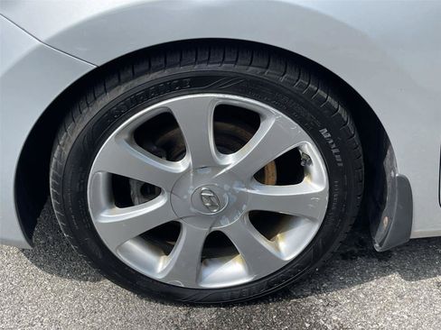 Used 2013 Hyundai Elantra Limited FWD image 11