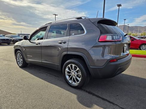Used 2019 Jeep Cherokee Latitude Plus FWD image 4