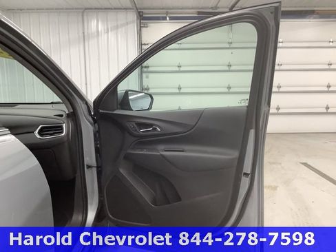 Used 2024 Chevrolet Equinox LT image 10