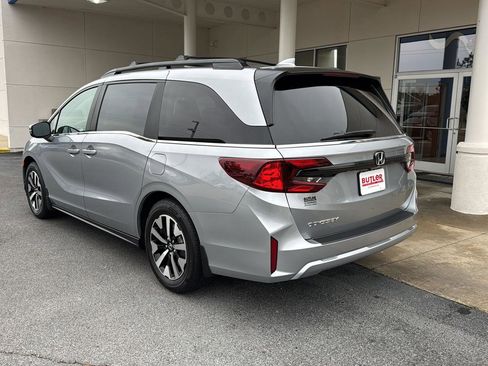 New 2026 Honda Odyssey EX-L image 3