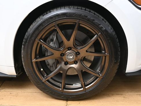Used 2017 Ford Mustang GT Premium w/ Equipment Group 401A RWD image 14