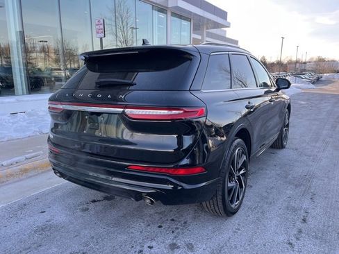 Used 2025 Lincoln Corsair Grand Touring image 8