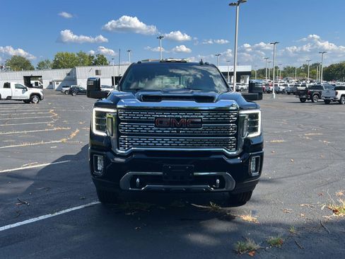 Certified 2022 GMC Sierra 3500 Denali w/ Technology Package AWD/4WD image 9