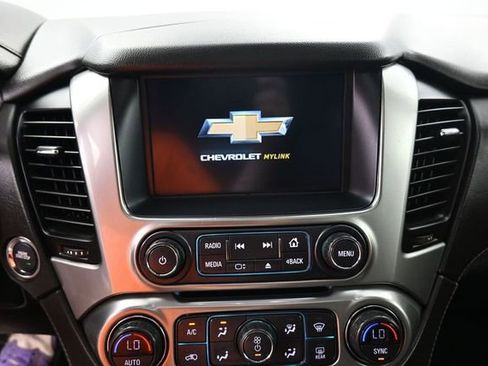 Used 2020 Chevrolet Suburban Premier AWD/4WD image 30