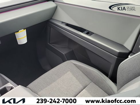 Used 2026 Tesla Cybertruck AWD Crew Cab image 18