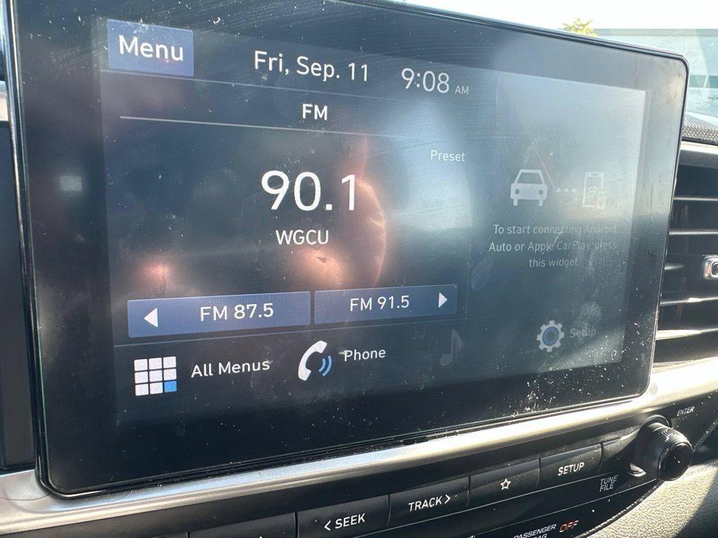 Used 2020 Hyundai Venue SE FWD image 14