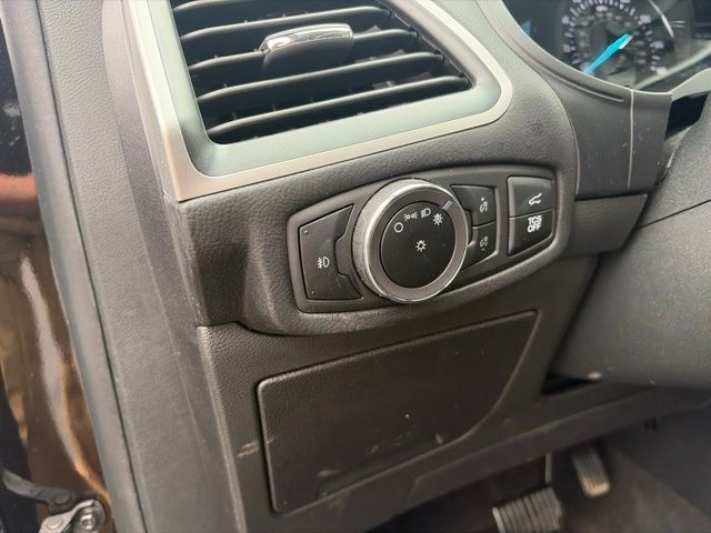 Used 2023 Ford Edge SEL w/ Convenience Package AWD/4WD image 11
