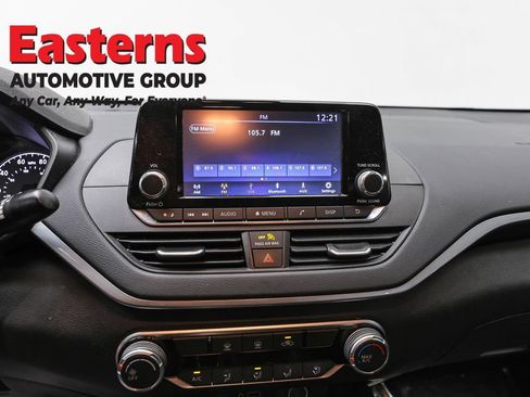 Used 2023 Nissan Altima 2.5 S FWD image 11