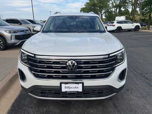 Used 2024 Volkswagen Atlas SEL AWD/4WD image 9