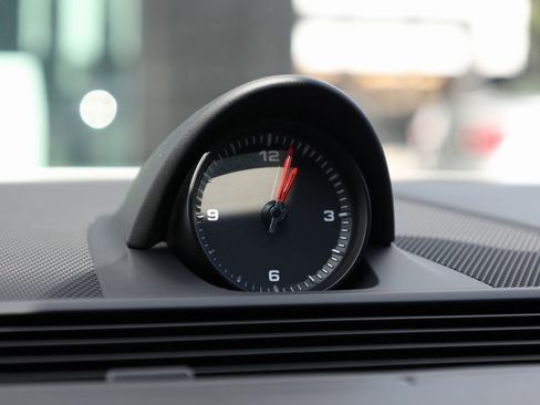 Used 2018 Porsche Panamera w/ Premium Package image 37