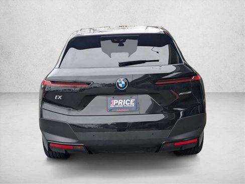 Used 2023 BMW iX xDrive50 w/ Premium Package image 7