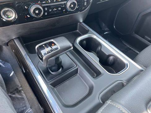 Used 2022 Chevrolet Silverado 1500 RST image 17