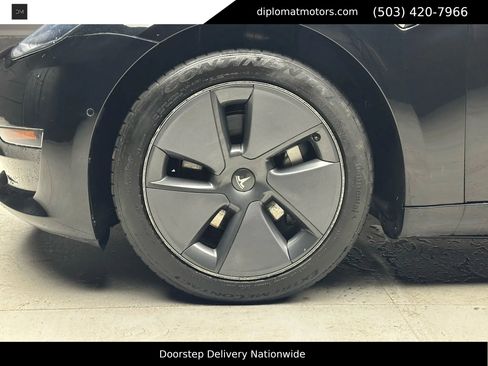 Used 2018 Tesla Model 3 Long Range image 33