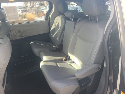 Used 2024 Toyota Sienna XLE image 13