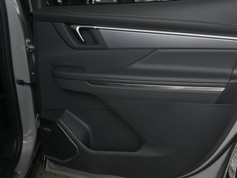 New 2026 Buick Enclave Sport Touring w/ LPO, Floor Liner Package FWD image 44