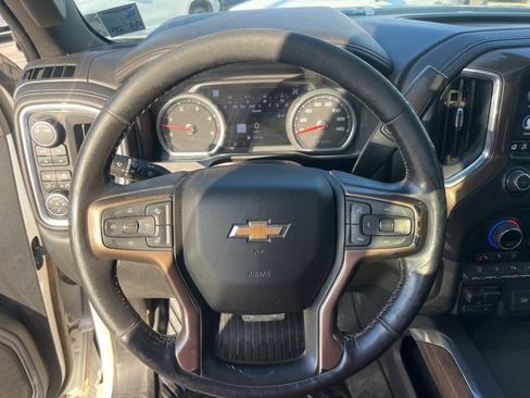 Used 2021 Chevrolet Silverado 2500 High Country w/ Technology Package image 17