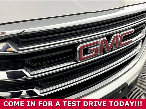 Used 2021 GMC Terrain SLT w/ LPO, Floor Liner Package FWD image 32