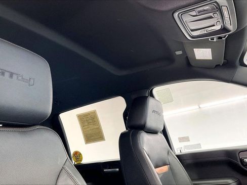 Used 2022 GMC Sierra 2500 AT4 image 24