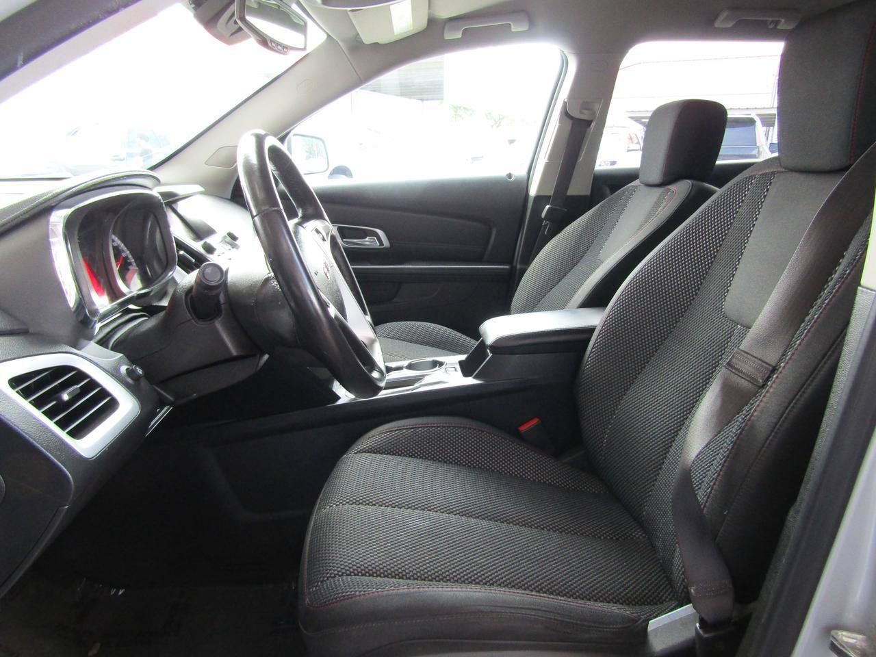 Used 2017 GMC Terrain SLE w/ Technology Package AWD/4WD image 8