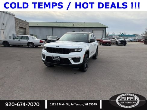 New 2025 Jeep Grand Cherokee Limited w/ Trailer Tow Package image 2