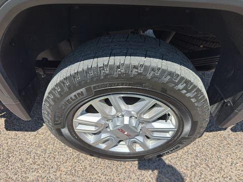 Used 2023 GMC Sierra 2500 SLT w/ SLT Convenience Package AWD/4WD image 31