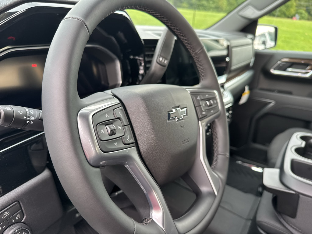 New 2026 Chevrolet Silverado 1500 RST w/ Z71 Off-Road Package AWD/4WD image 14