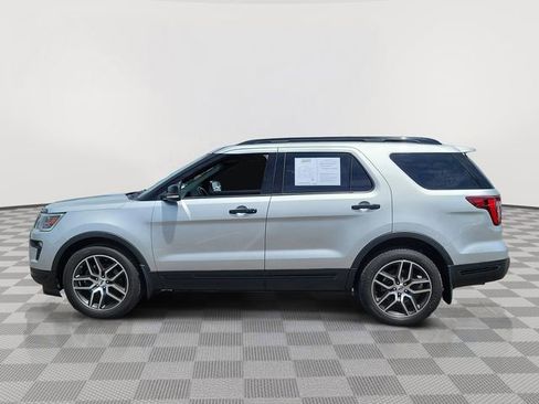 Used 2018 Ford Explorer Sport w/ Equipment Group 401A AWD/4WD image 2
