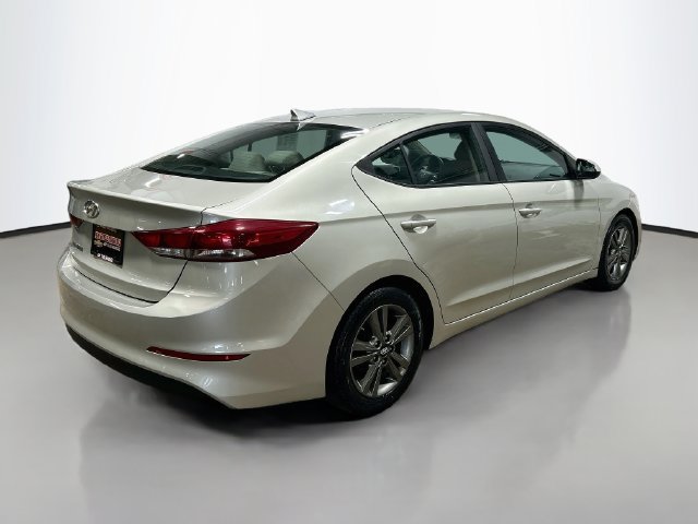 Used 2017 Hyundai Elantra SE FWD image 6